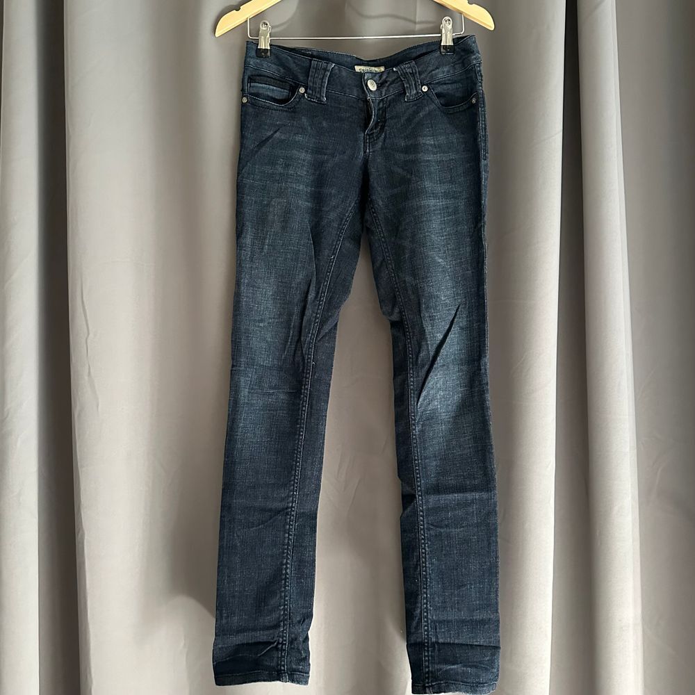 Wet seal vintage Paris Blues‎ dark wash skinny jeans